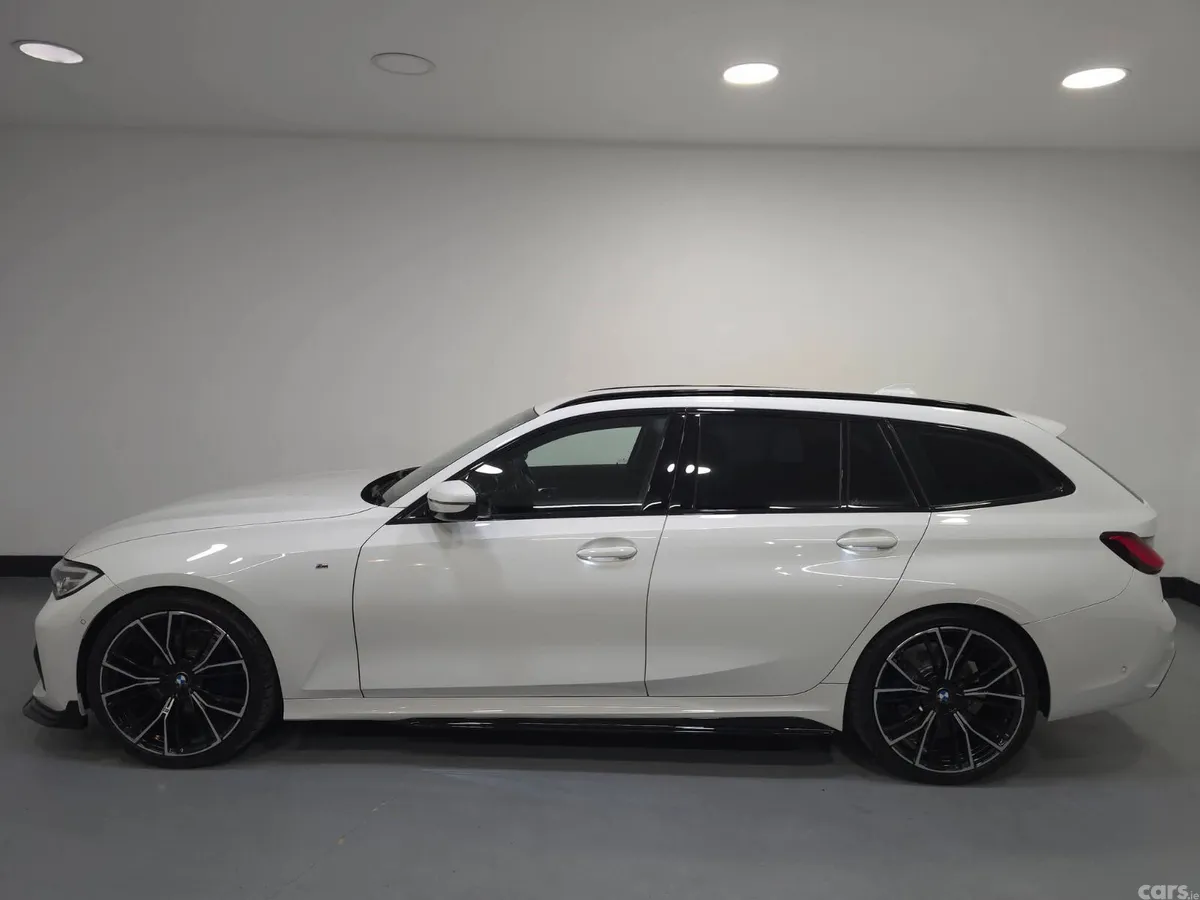 BMW 3-Series Estate, Diesel, 2019, White