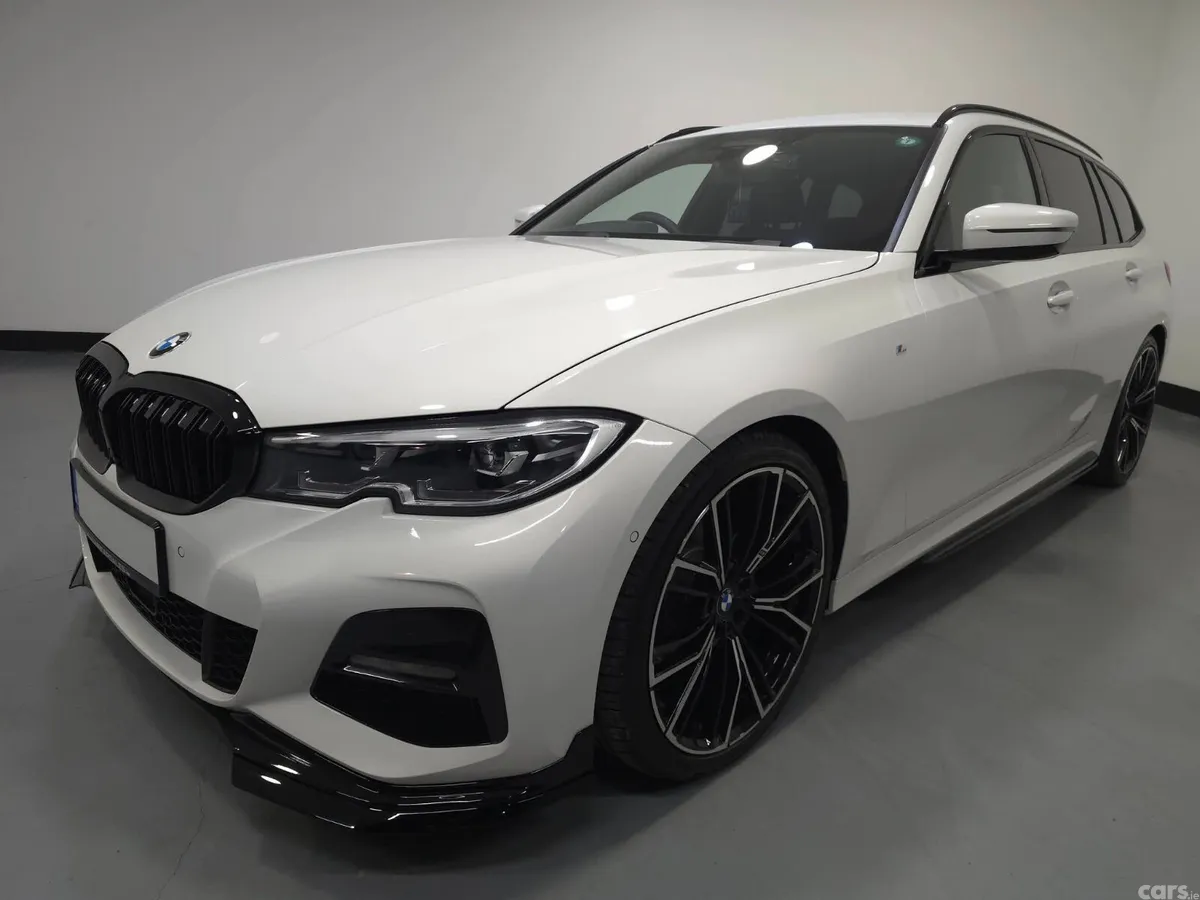 BMW 3-Series Estate, Diesel, 2019, White
