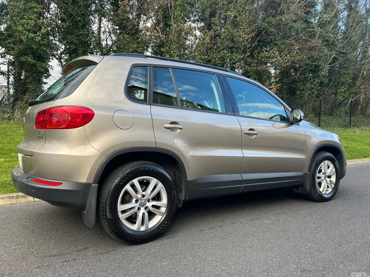Volkswagen Tiguan SUV, Diesel, 2014, Brown