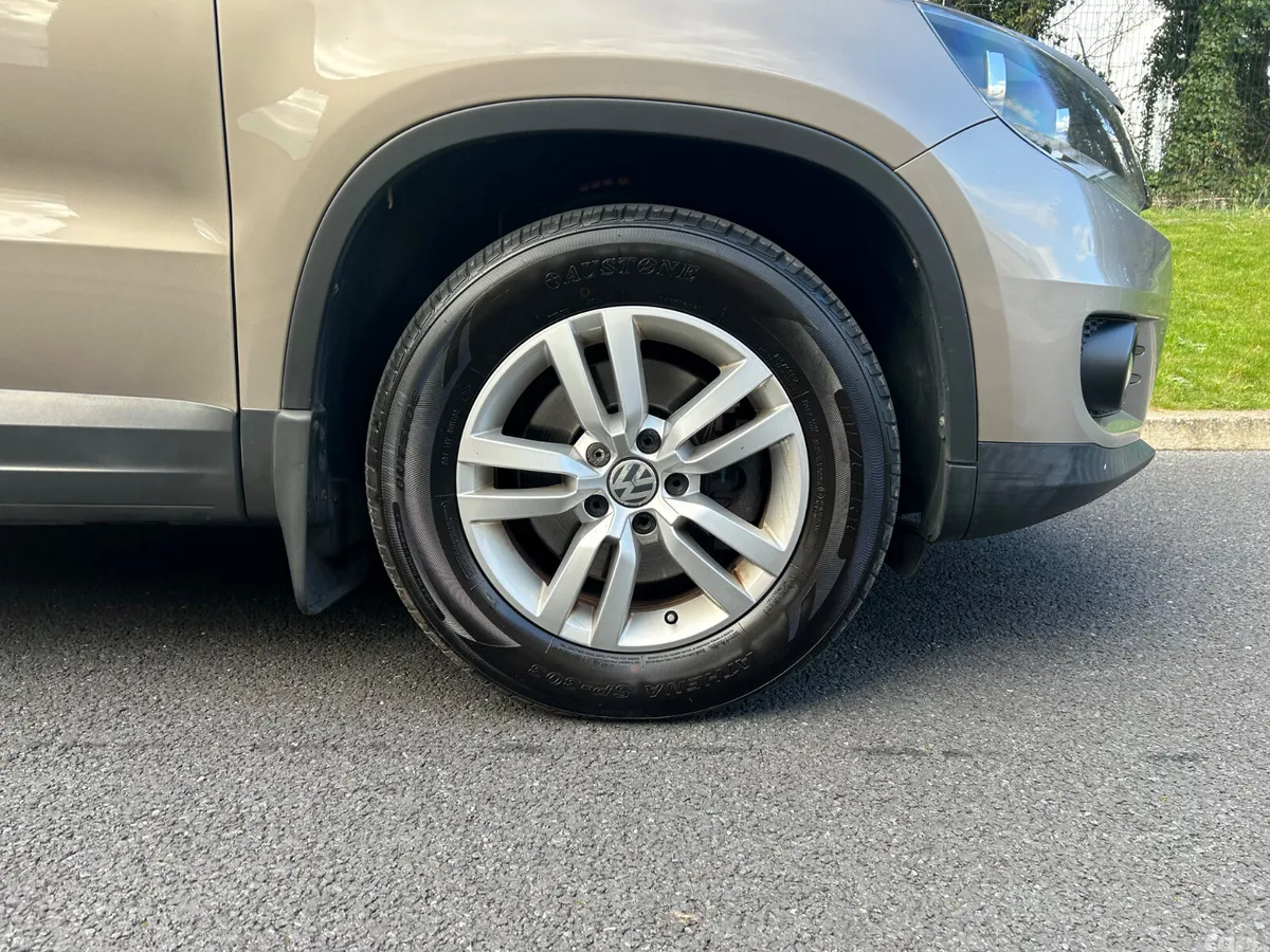 Volkswagen Tiguan SUV, Diesel, 2014, Brown