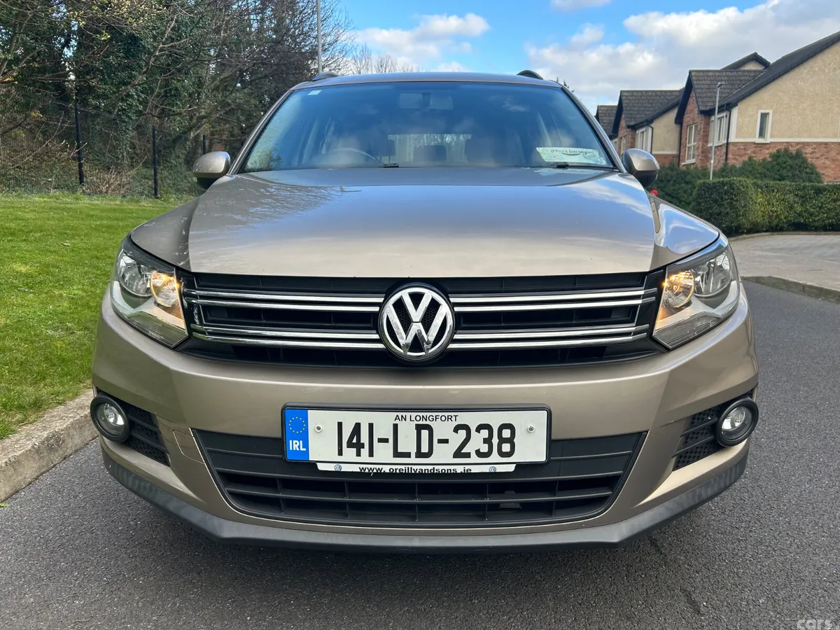 Volkswagen Tiguan SUV, Diesel, 2014, Brown