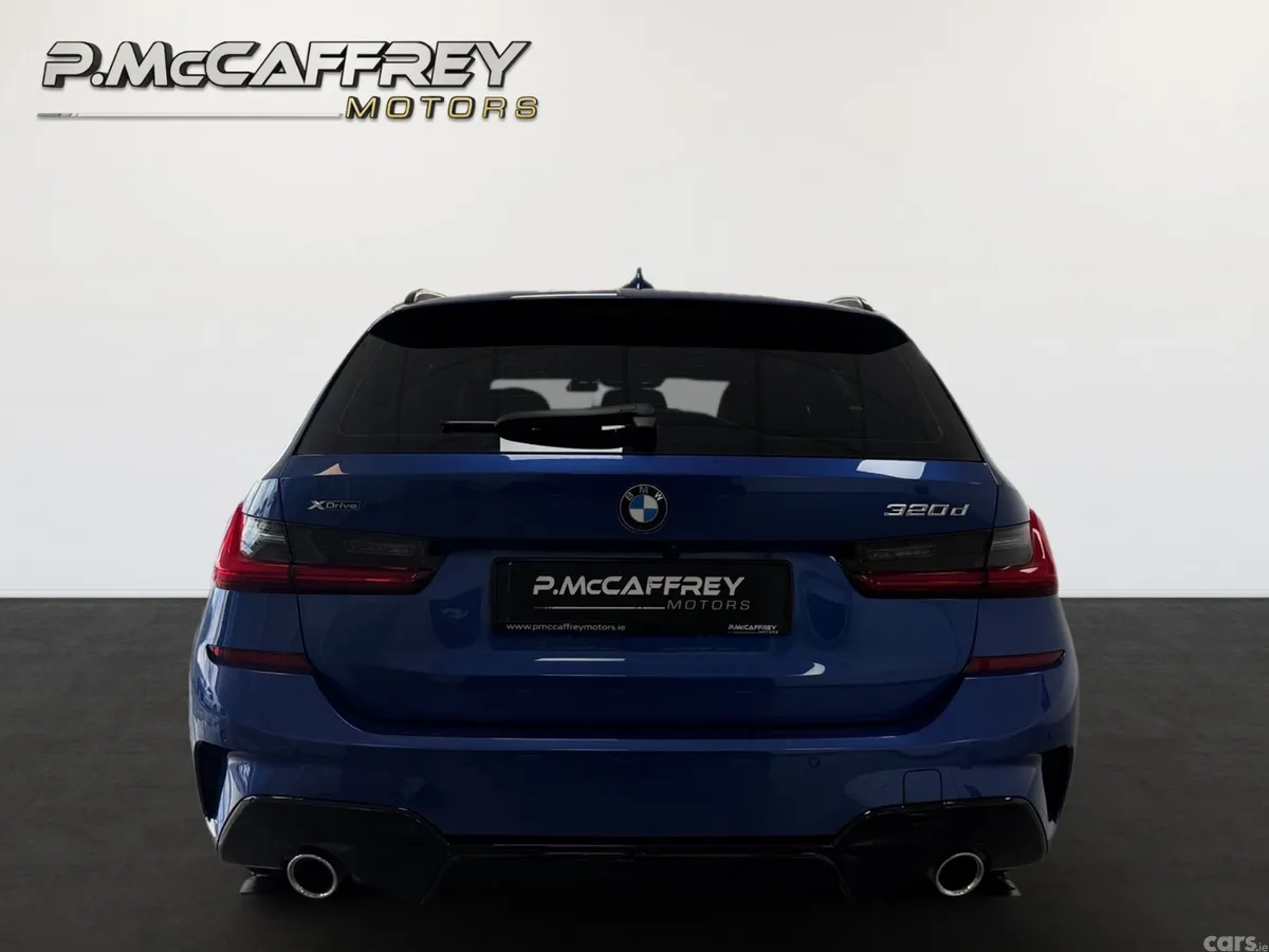 BMW 3-Series Estate, Diesel, 2021, Blue