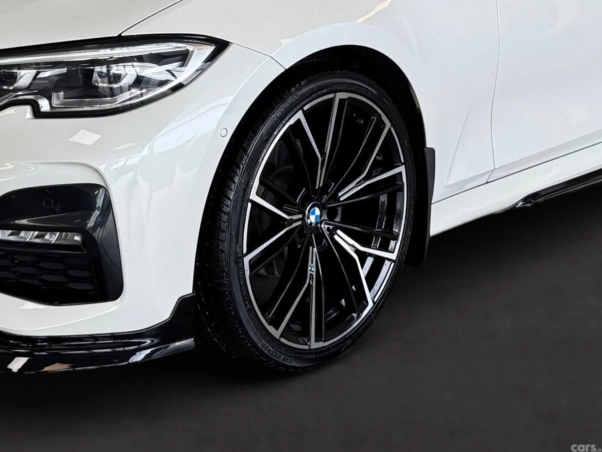 BMW 3-Series Estate, Diesel, 2021, White