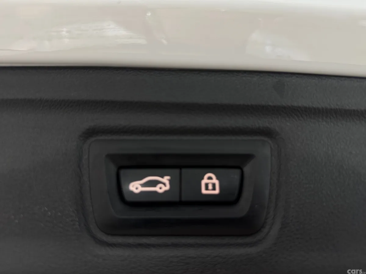 BMW 3-Series Estate, Diesel, 2021, White