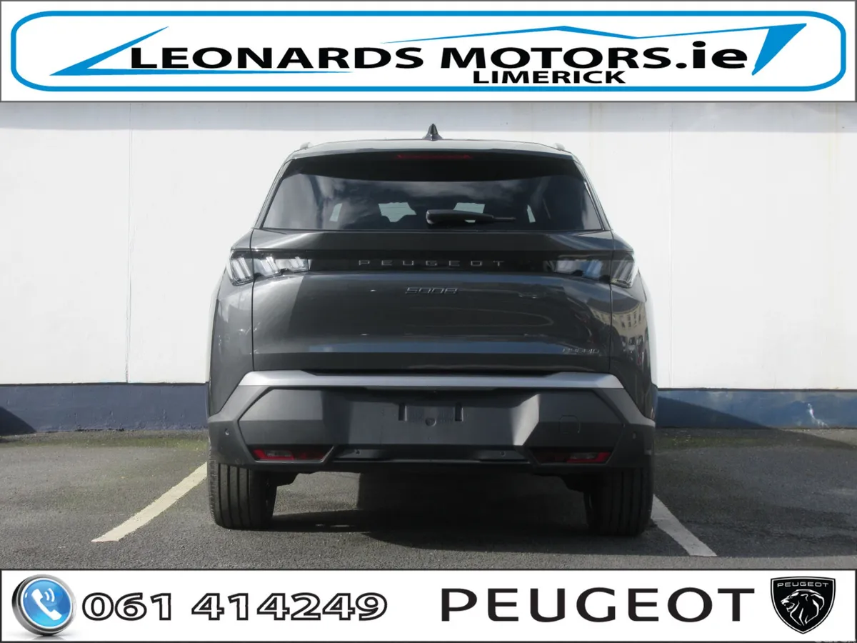 Peugeot 5008 SUV, Petrol Hybrid, 2026, Grey