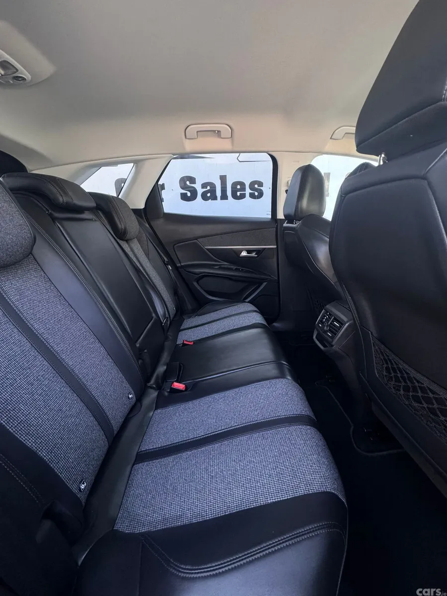 Peugeot 3008 MPV, Petrol, 2018, Grey