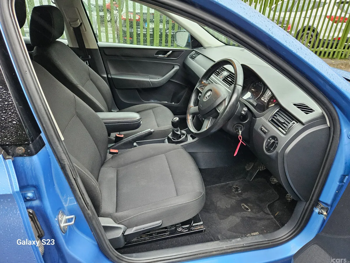 Skoda Rapid Saloon, Diesel, 2013, Blue