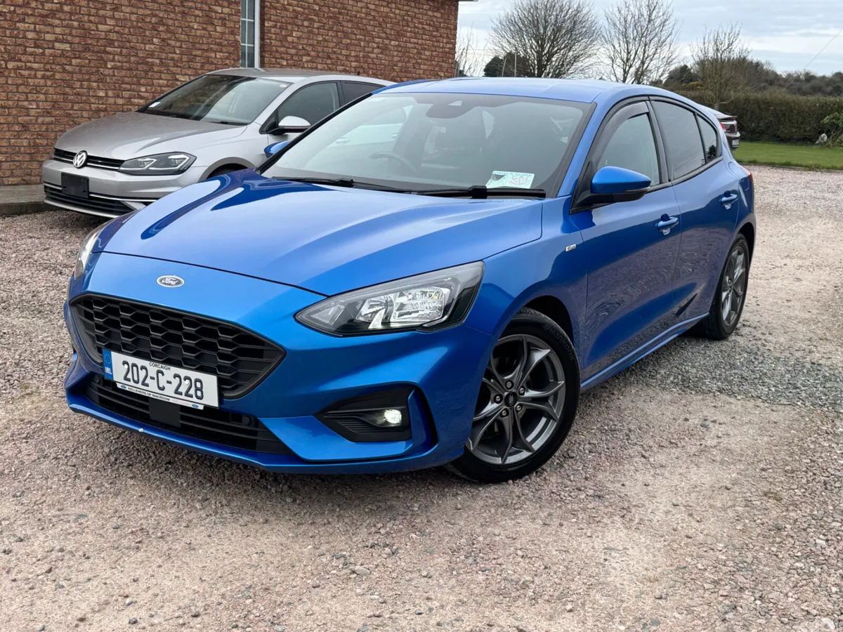 Ford Focus Hatchback, Diesel, 2020, Blue
