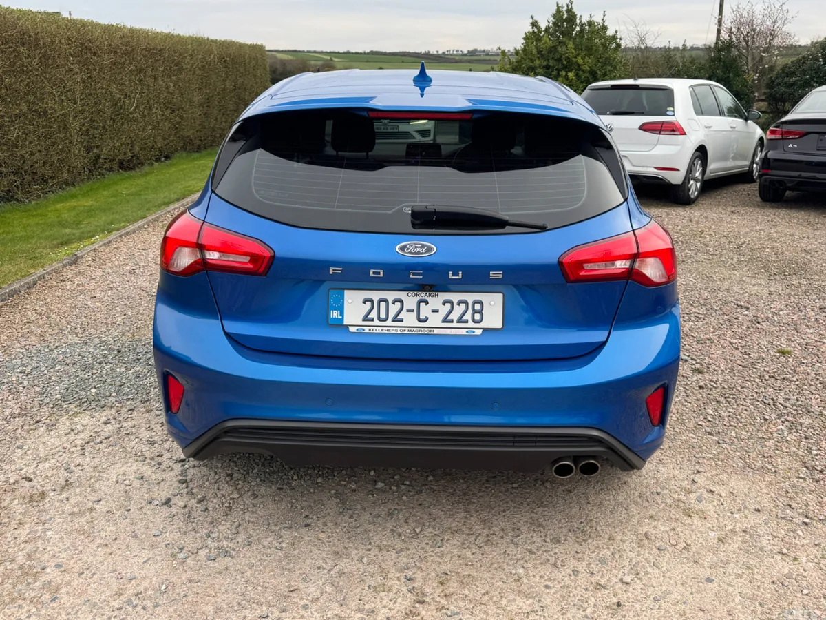 Ford Focus Hatchback, Diesel, 2020, Blue