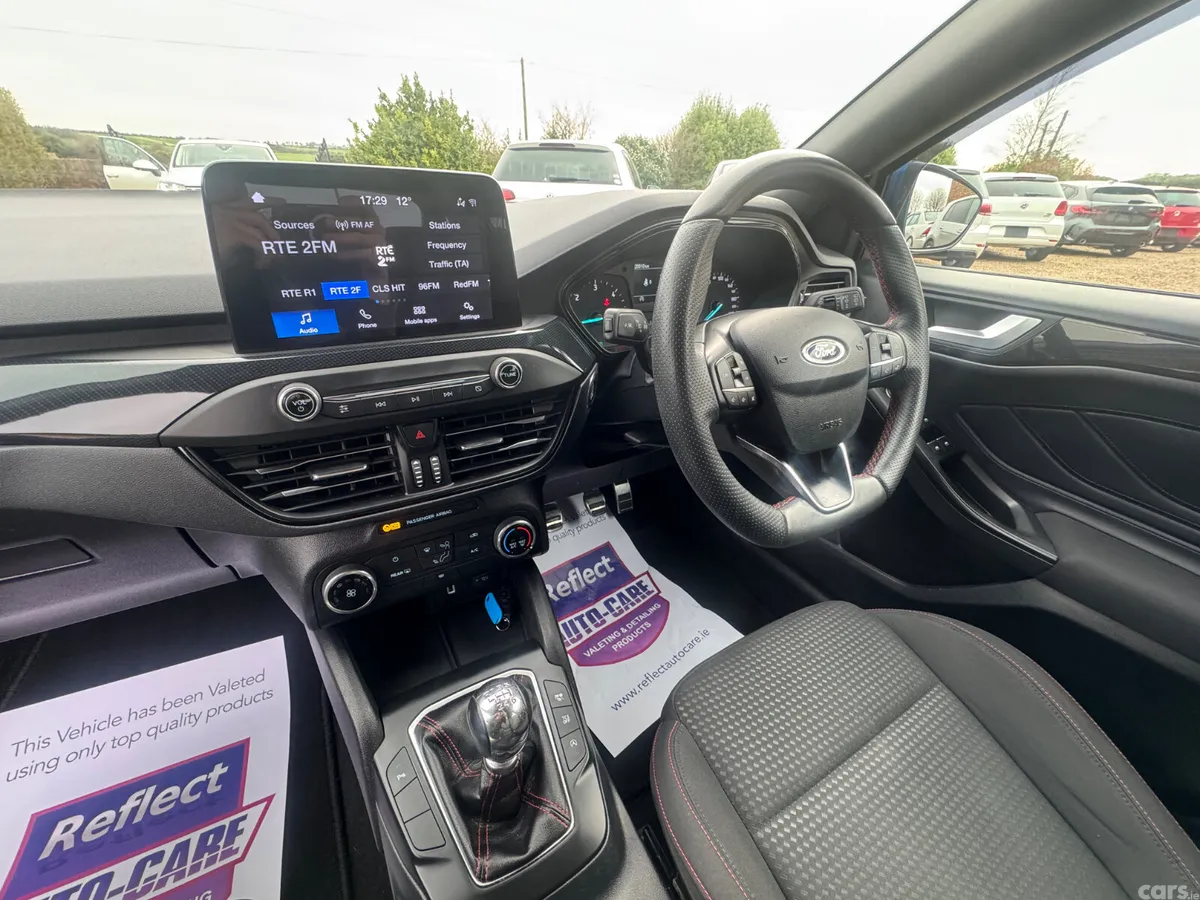 Ford Focus Hatchback, Diesel, 2020, Blue