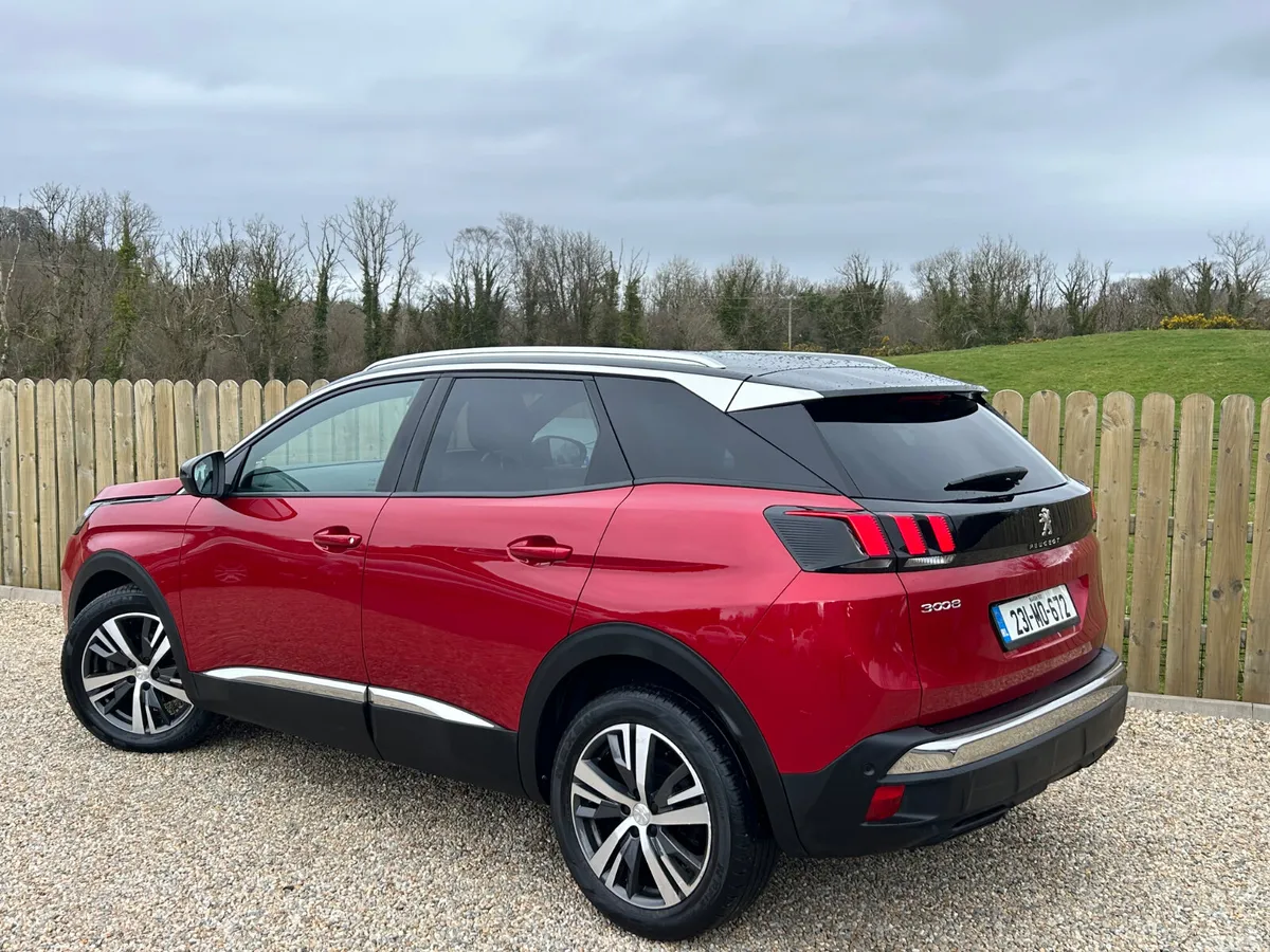 Peugeot 3008 MPV, Diesel, 2023, Red