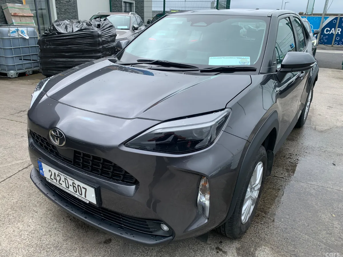 Toyota Yaris Cross Hatchback, Petrol Hybrid, 2024, Grey