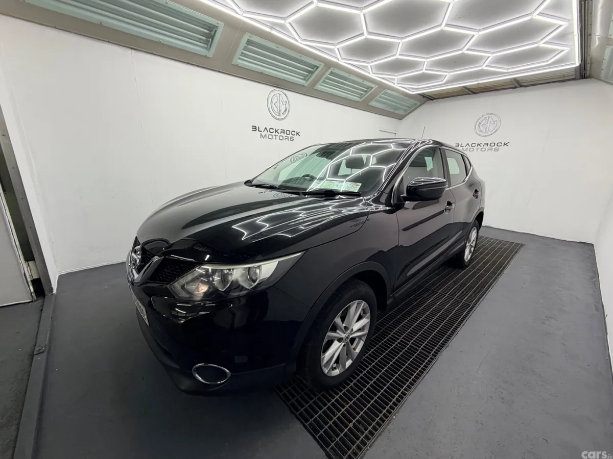 Nissan Qashqai Hatchback, Diesel, 2015, Black