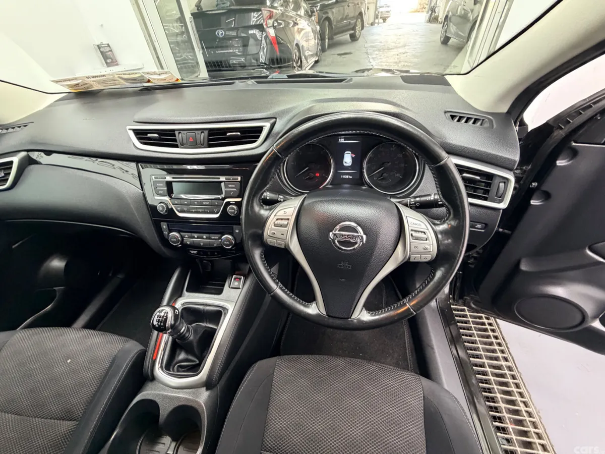 Nissan Qashqai Hatchback, Diesel, 2015, Black