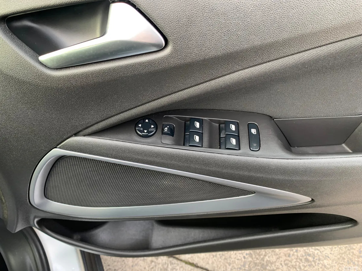 Opel Crossland X SUV, Diesel, 2018, Grey