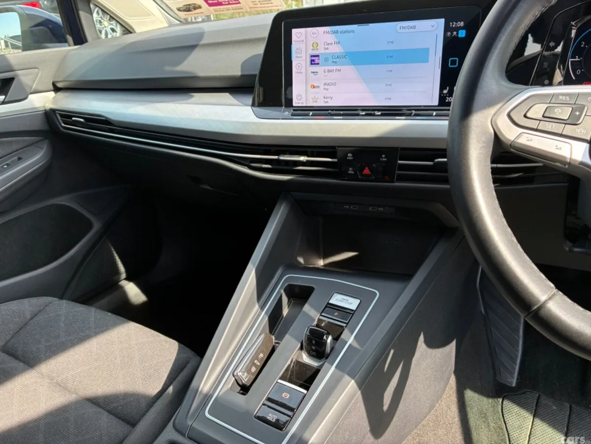 Volkswagen Golf Hatchback, Petrol Hybrid, 2023, Blue