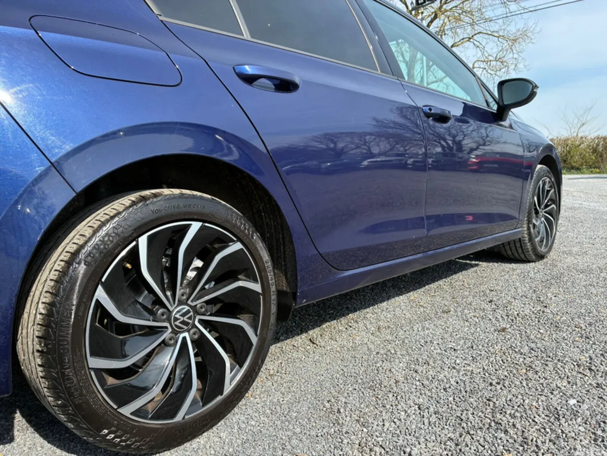 Volkswagen Golf Hatchback, Petrol Hybrid, 2023, Blue