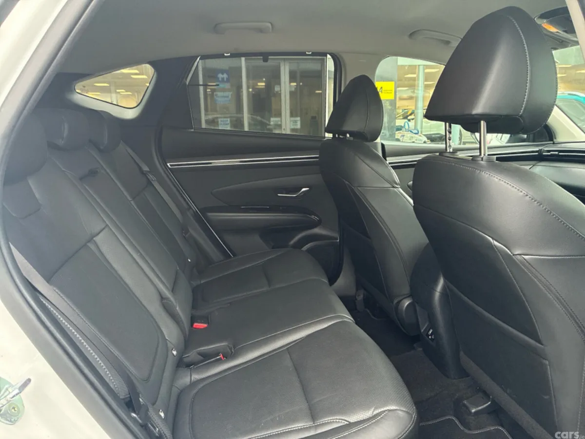 Hyundai Tucson EXECUTIVE PLUS  *UPGRADED 19" ALLOY, Swords