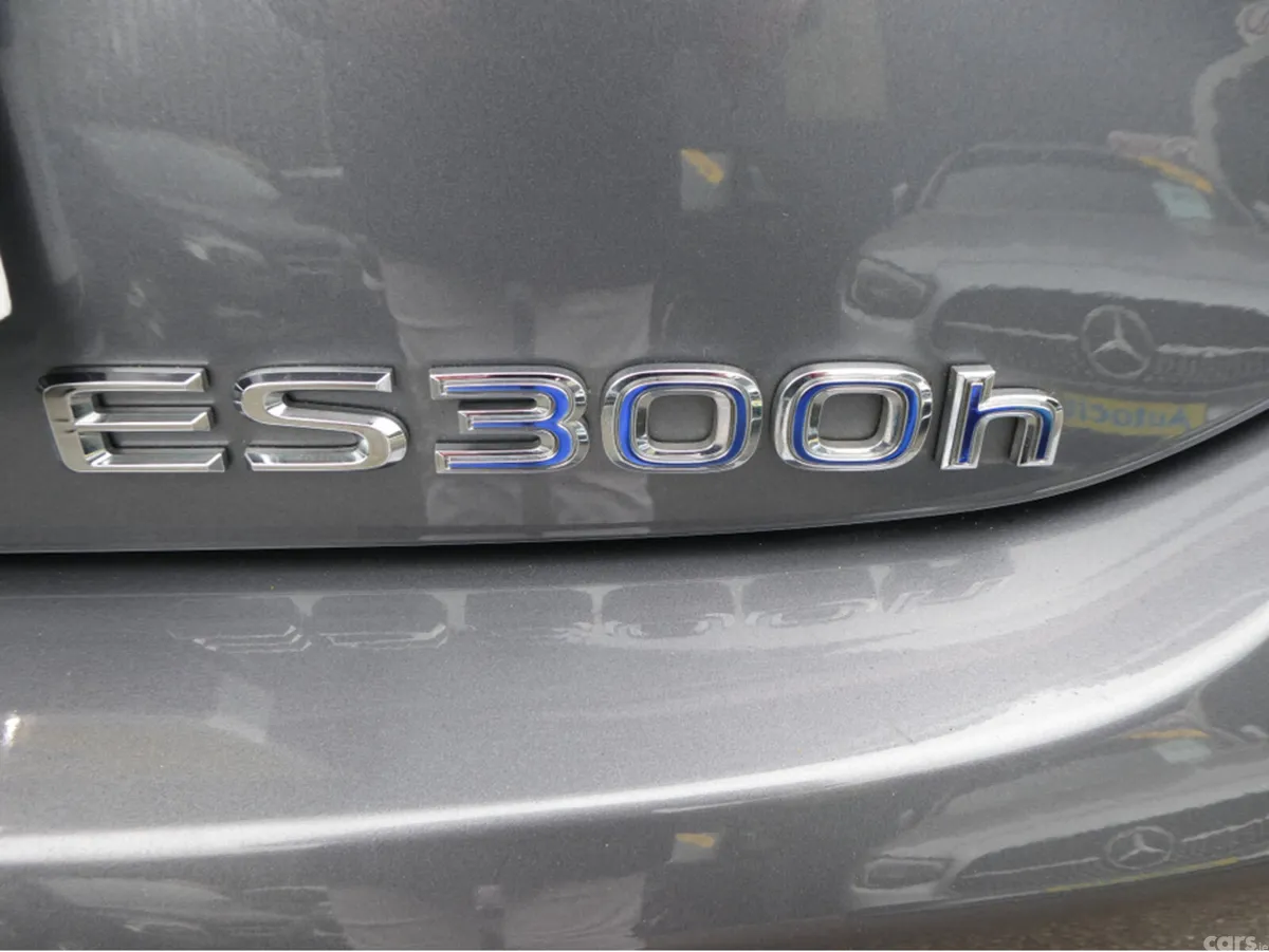 Lexus ES Saloon, Petrol Hybrid, 2021, Grey