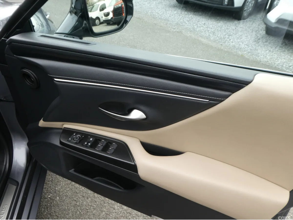 Lexus ES Saloon, Petrol Hybrid, 2021, Grey