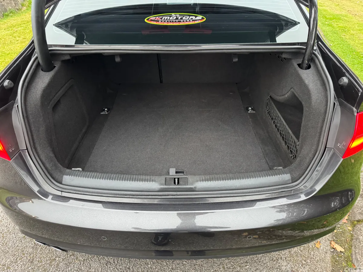 Audi A4 Saloon, Diesel, 2015, Grey