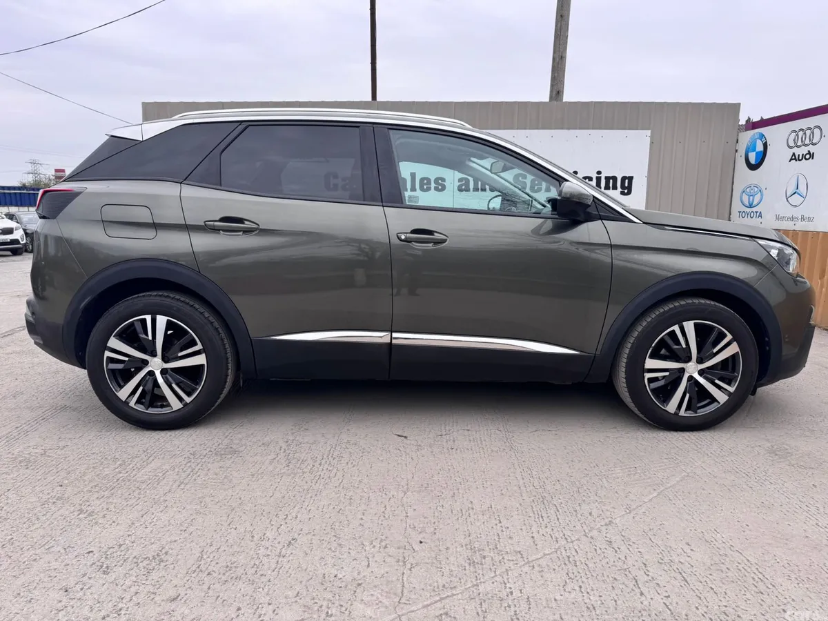 Peugeot 3008 MPV, Petrol, 2018, Grey