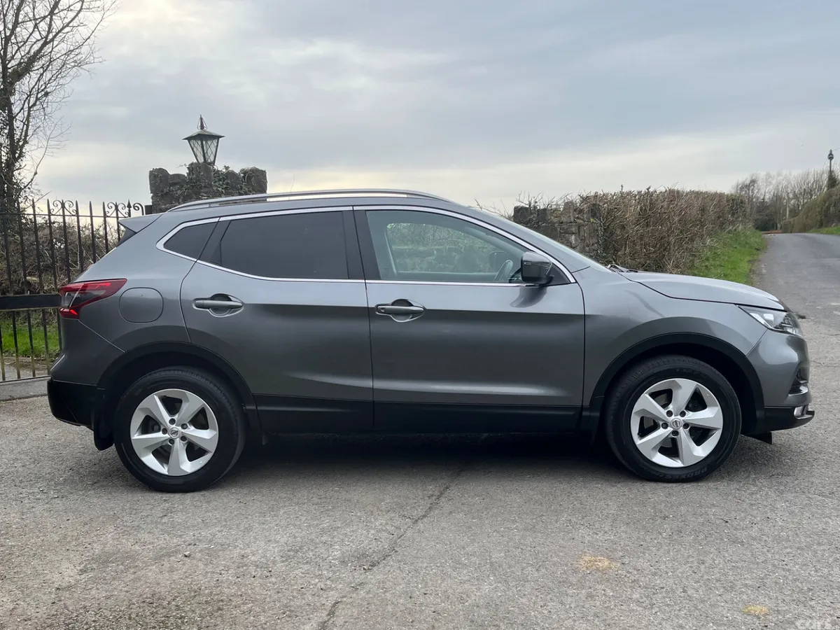 Nissan Qashqai MPV, Diesel, 2019, Grey