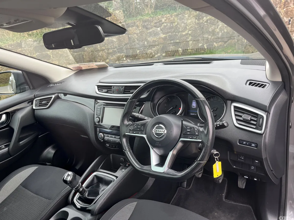 Nissan Qashqai MPV, Diesel, 2019, Grey