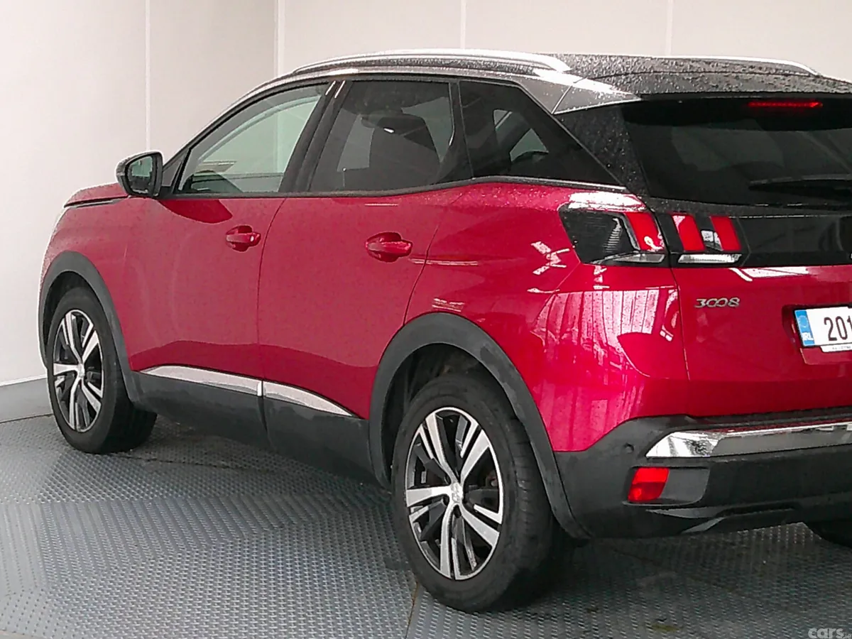 Peugeot 3008 MPV, Diesel, 2020, Red