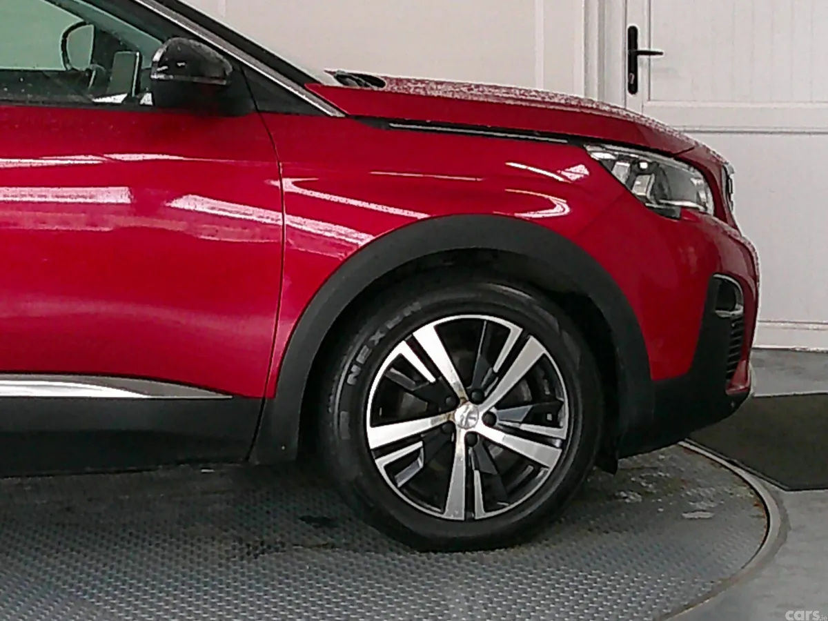 Peugeot 3008 MPV, Diesel, 2020, Red