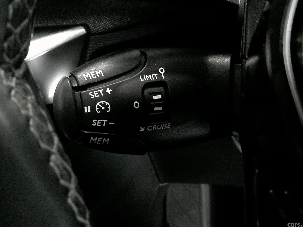Peugeot 3008 MPV, Diesel, 2020, Red