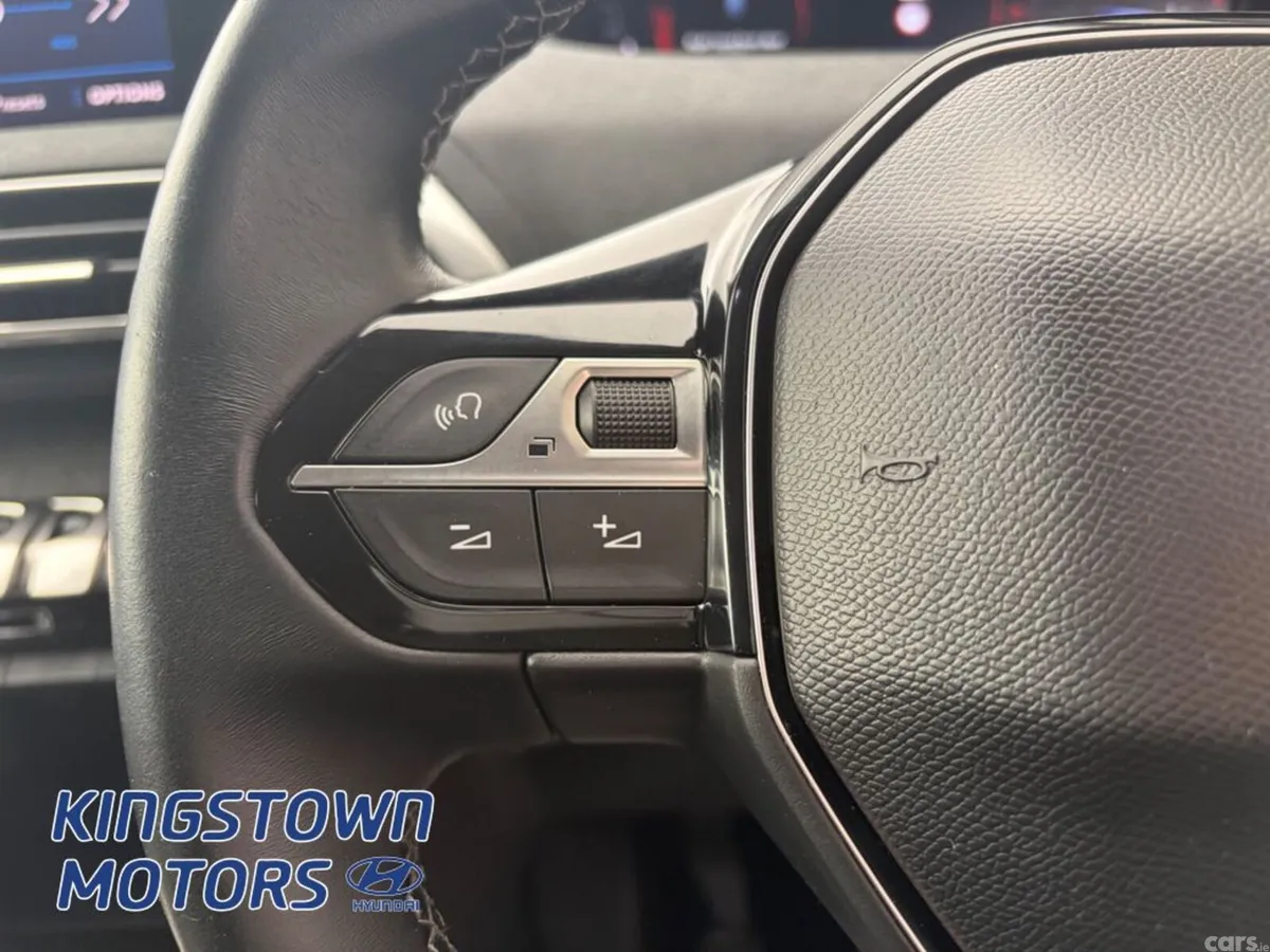 Peugeot 3008 MPV, Petrol, 2019, White