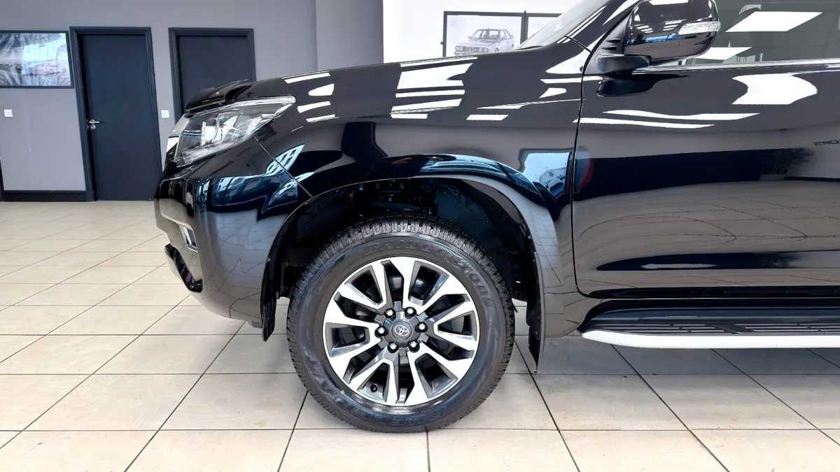 Toyota Land Cruiser Estate, Diesel, 2023, Black