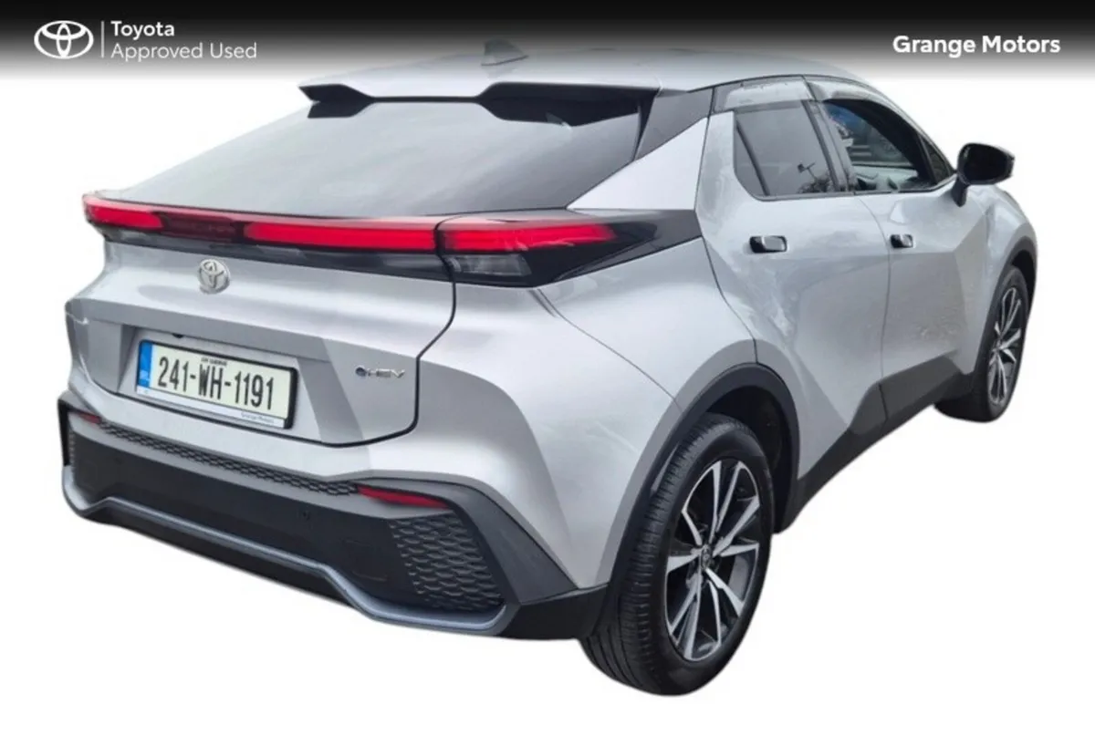 Toyota C-HR SUV, Petrol Hybrid, 2024, Silver