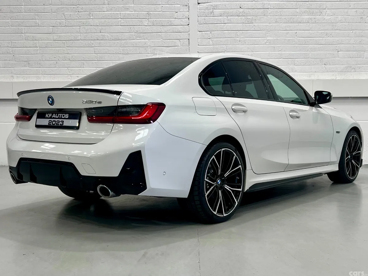 BMW 3-Series Saloon, Petrol Plug-in Hybrid, 2023, White