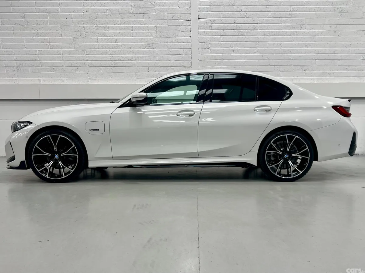 BMW 3-Series Saloon, Petrol Plug-in Hybrid, 2023, White