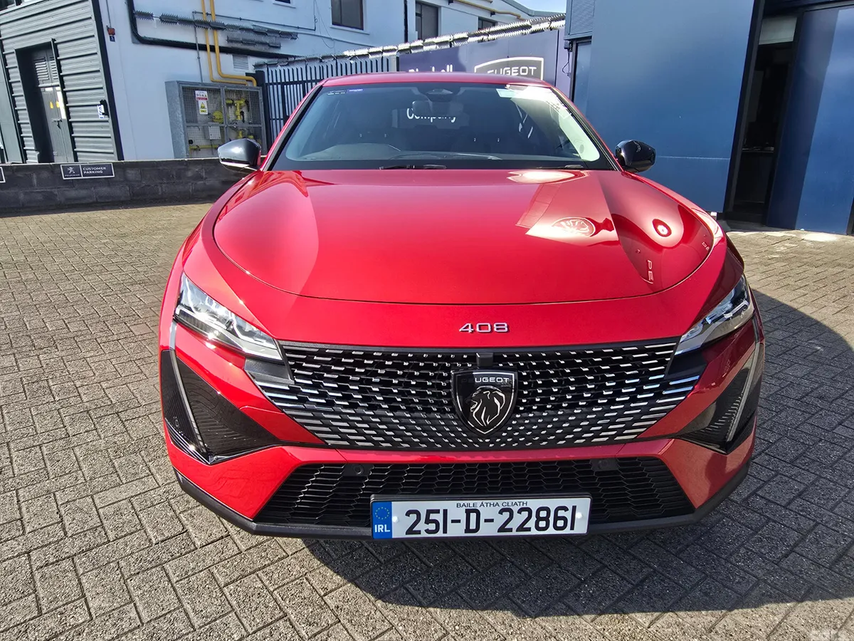 Peugeot 408 Hatchback, Petrol, 2025, Red