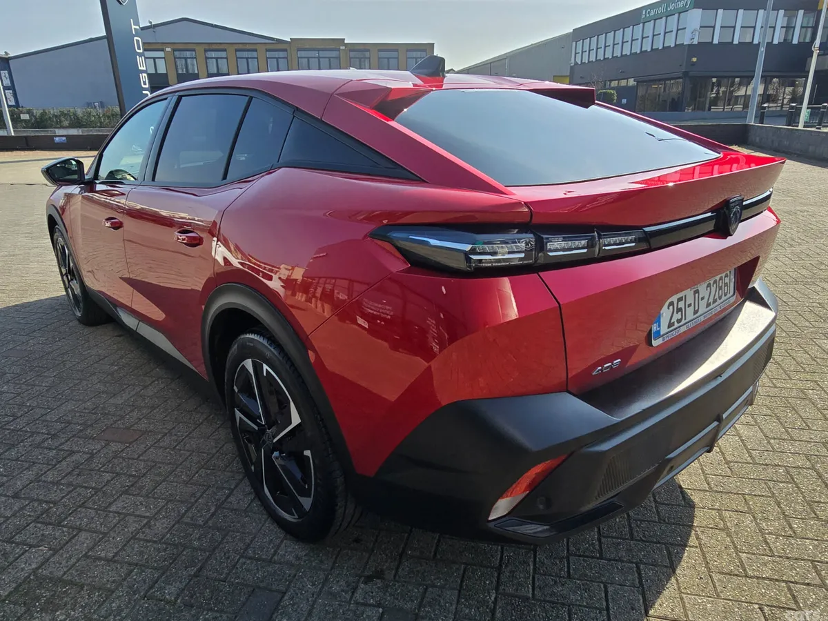 Peugeot 408 Hatchback, Petrol, 2025, Red