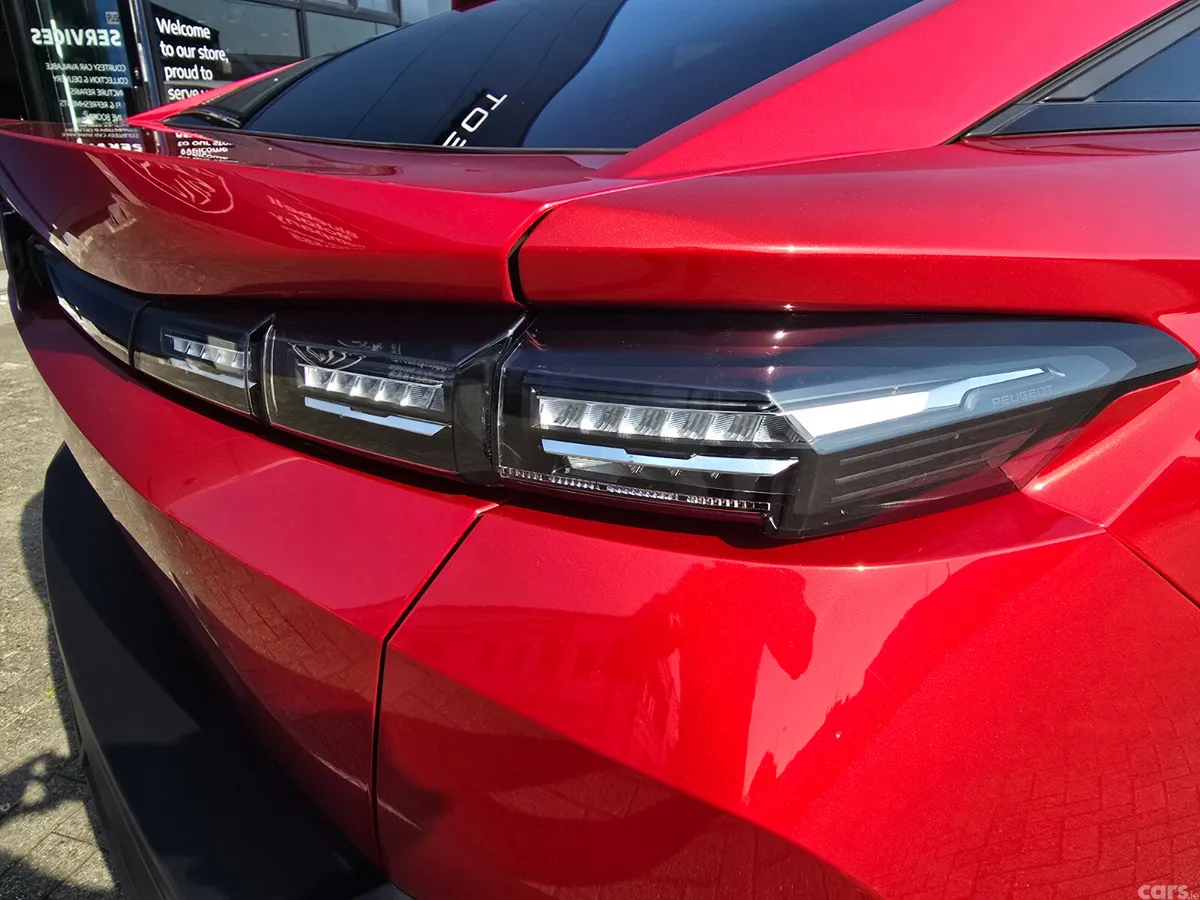 Peugeot 408 Hatchback, Petrol, 2025, Red