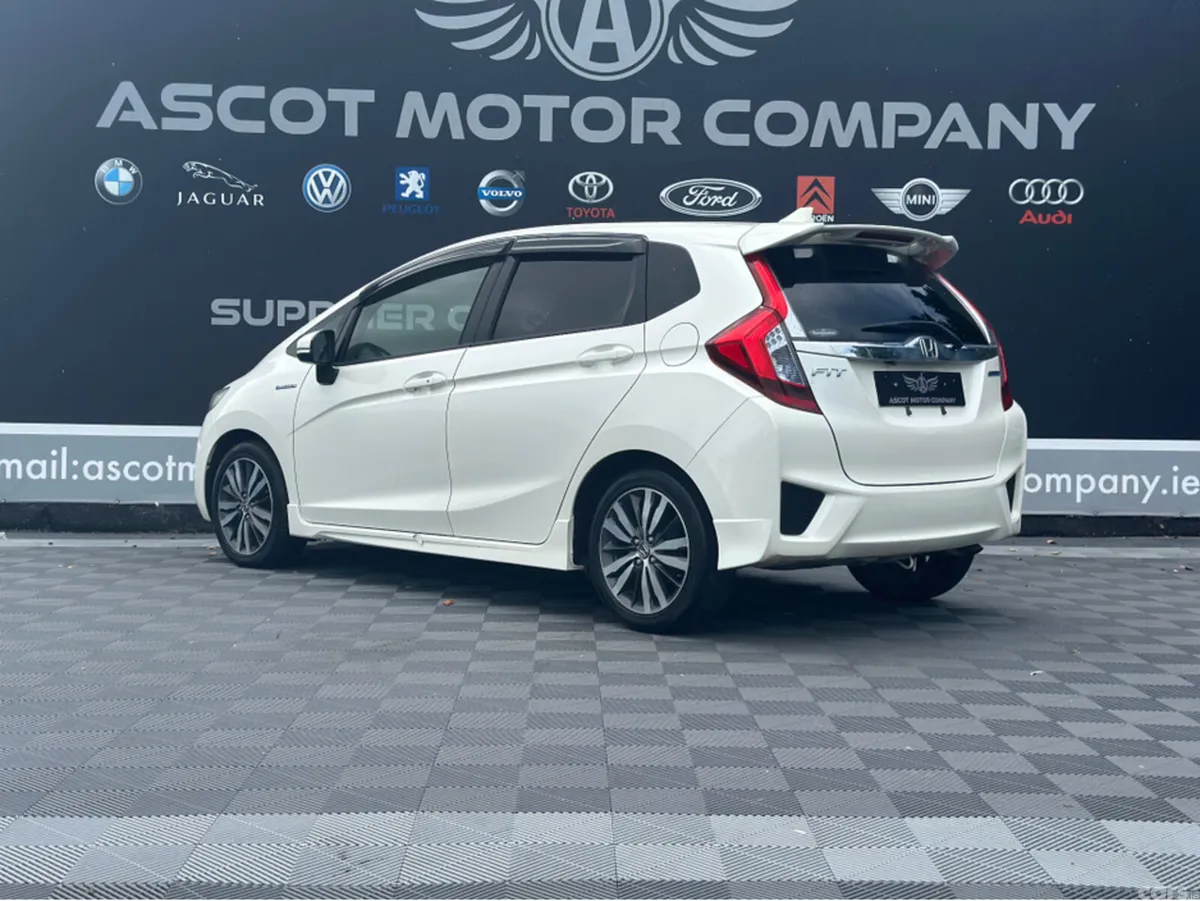 Honda Fit Hatchback, Petrol Hybrid, 2014, White