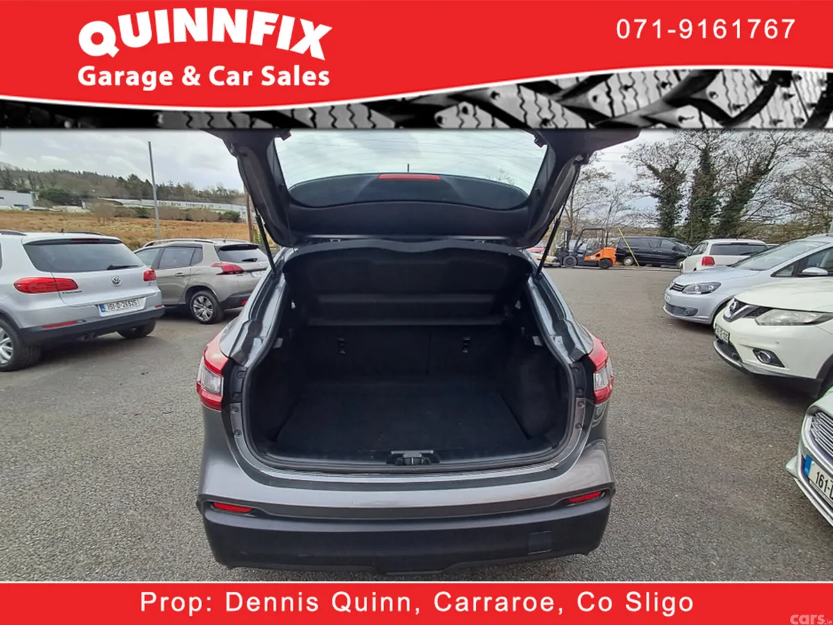 Nissan Qashqai Hatchback, Diesel, 2018, Grey