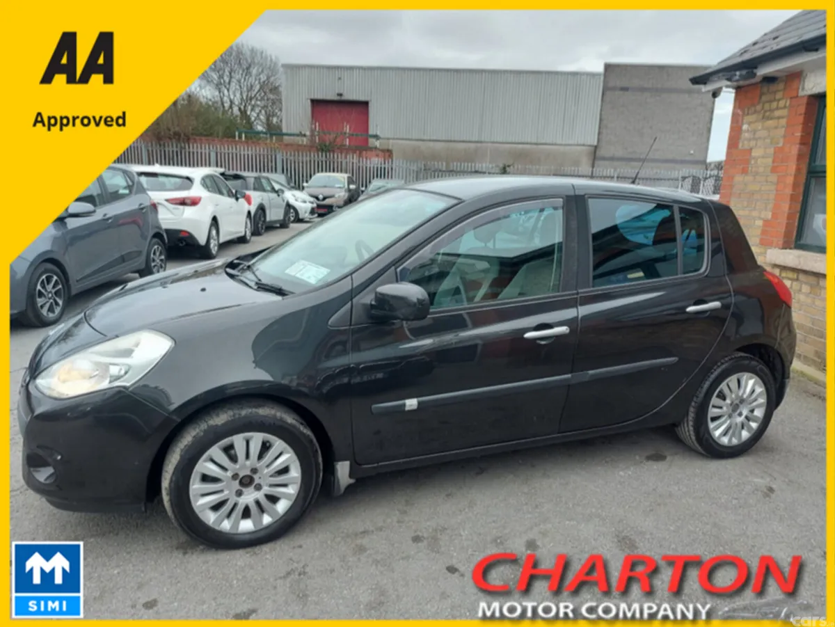 Renault Clio Hatchback, Petrol, 2011, Black