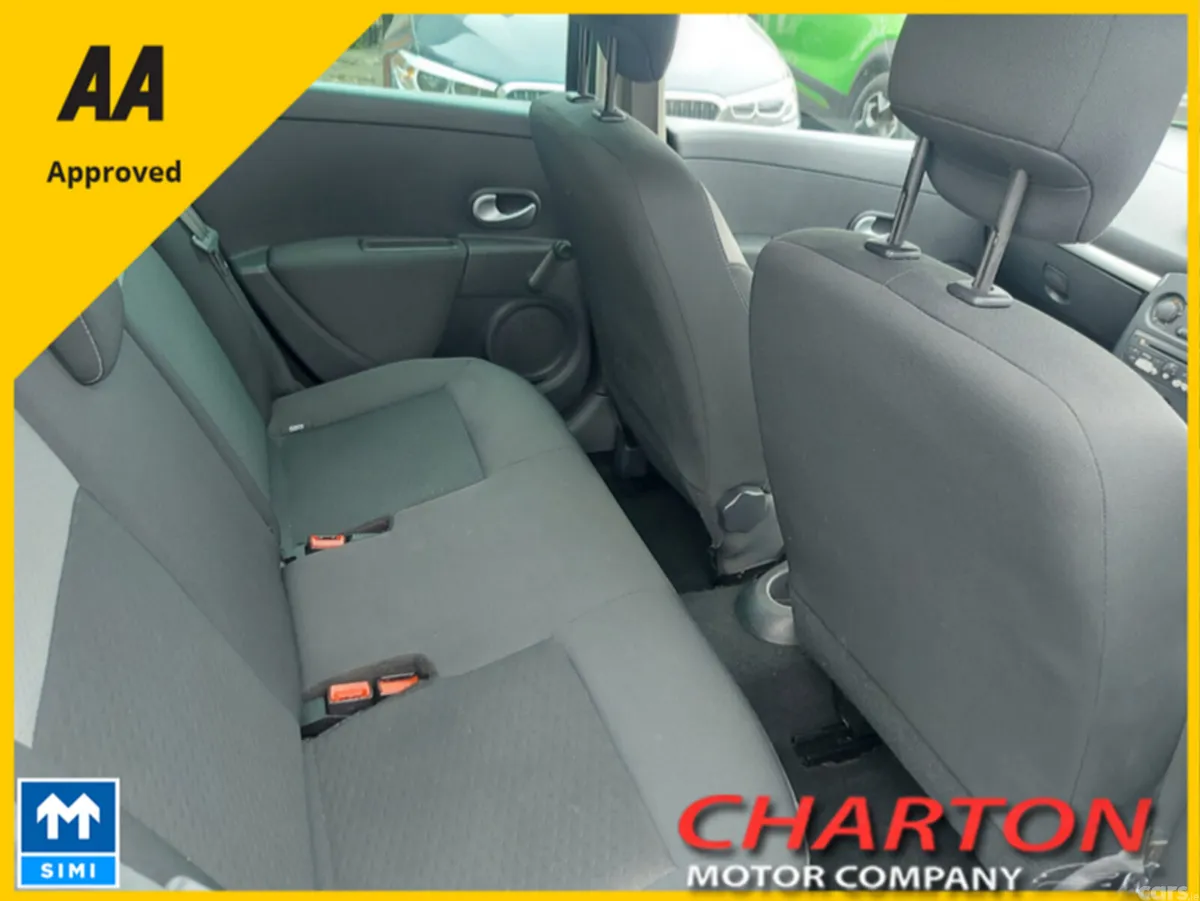 Renault Clio Hatchback, Petrol, 2011, Black