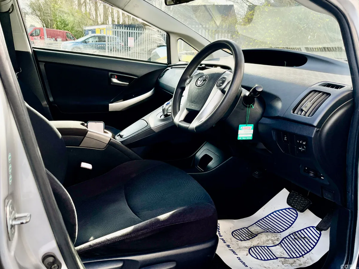 Toyota Prius Hatchback, Petrol Hybrid, 2013, Silver