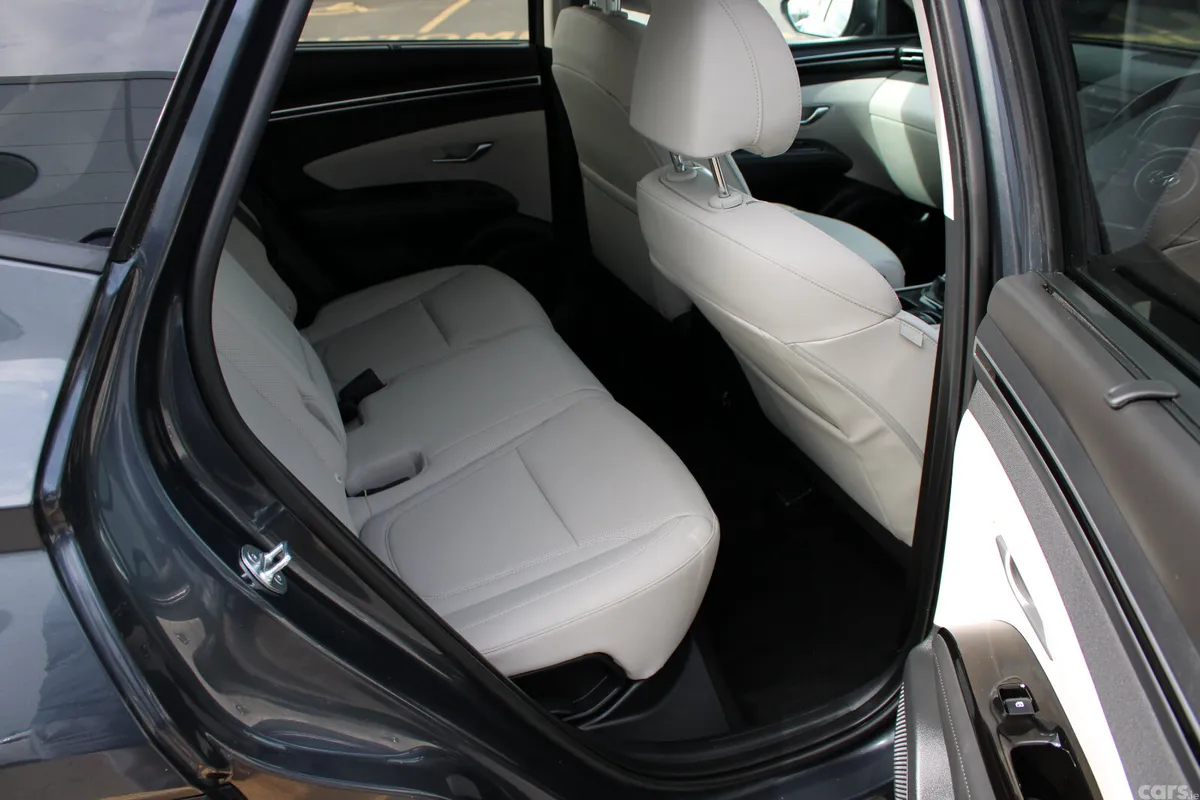 Hyundai Tucson SUV, Diesel, 2024, Grey