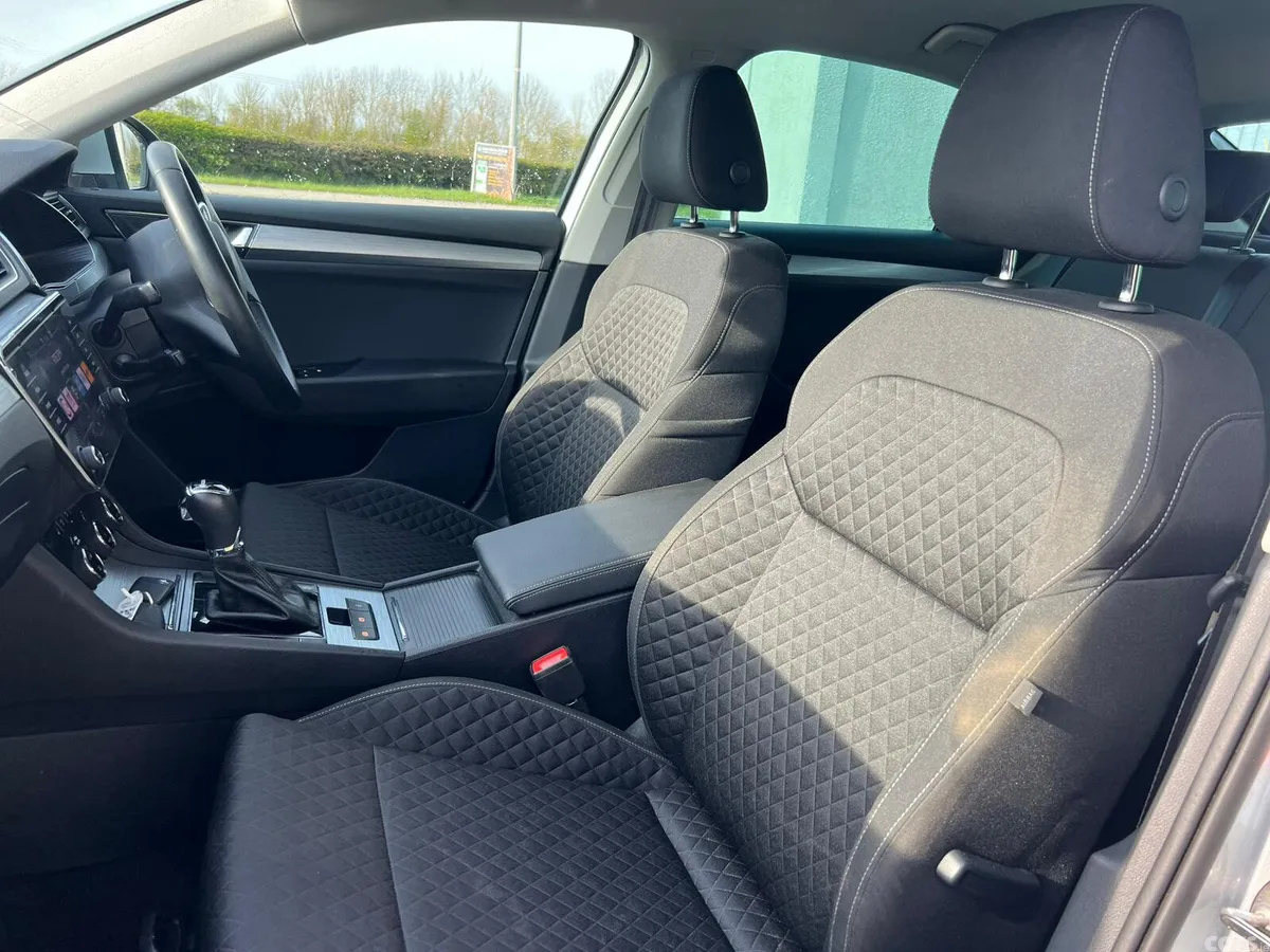 Skoda Superb Saloon, Diesel, 2024, Grey