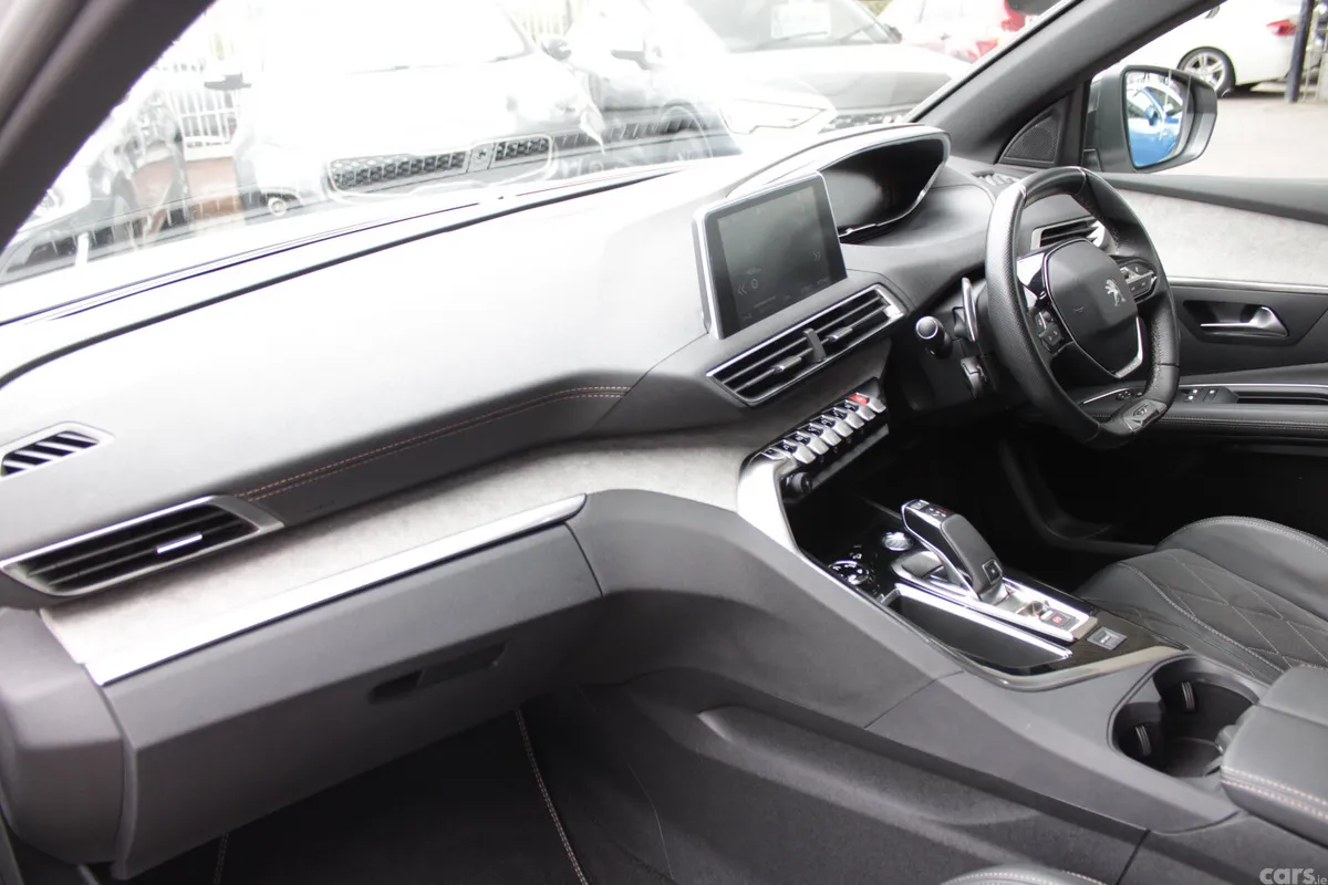 Peugeot 3008 SUV, Diesel, 2019, White