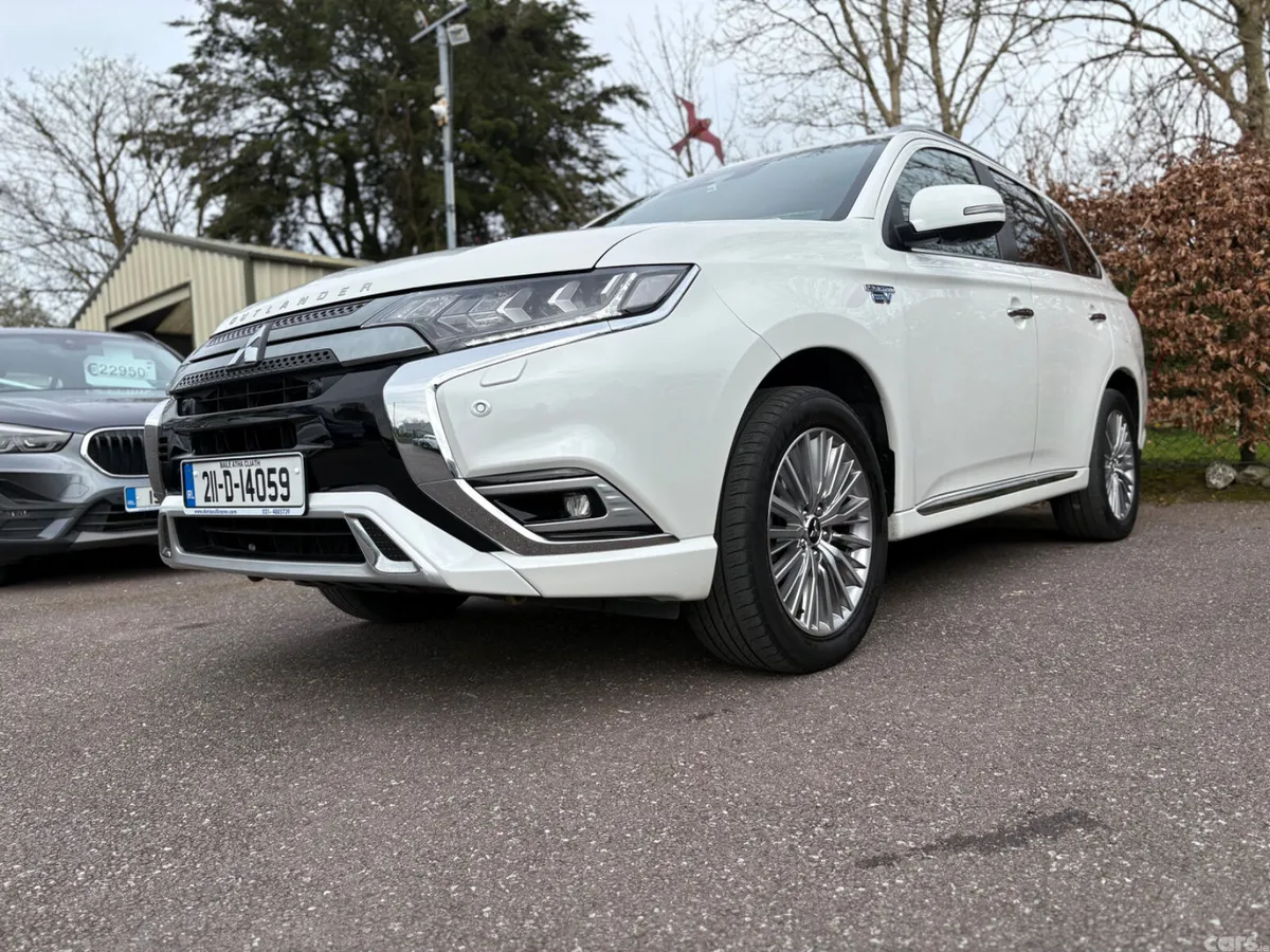 Mitsubishi Outlander SUV, Petrol Plug-in Hybrid, 2021, White