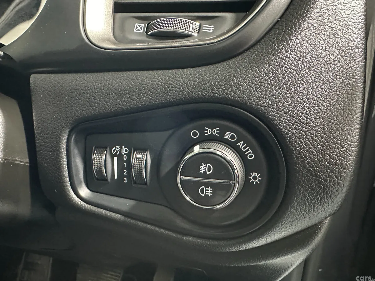 Jeep Renegade SUV, Petrol Hybrid, 2024, Grey