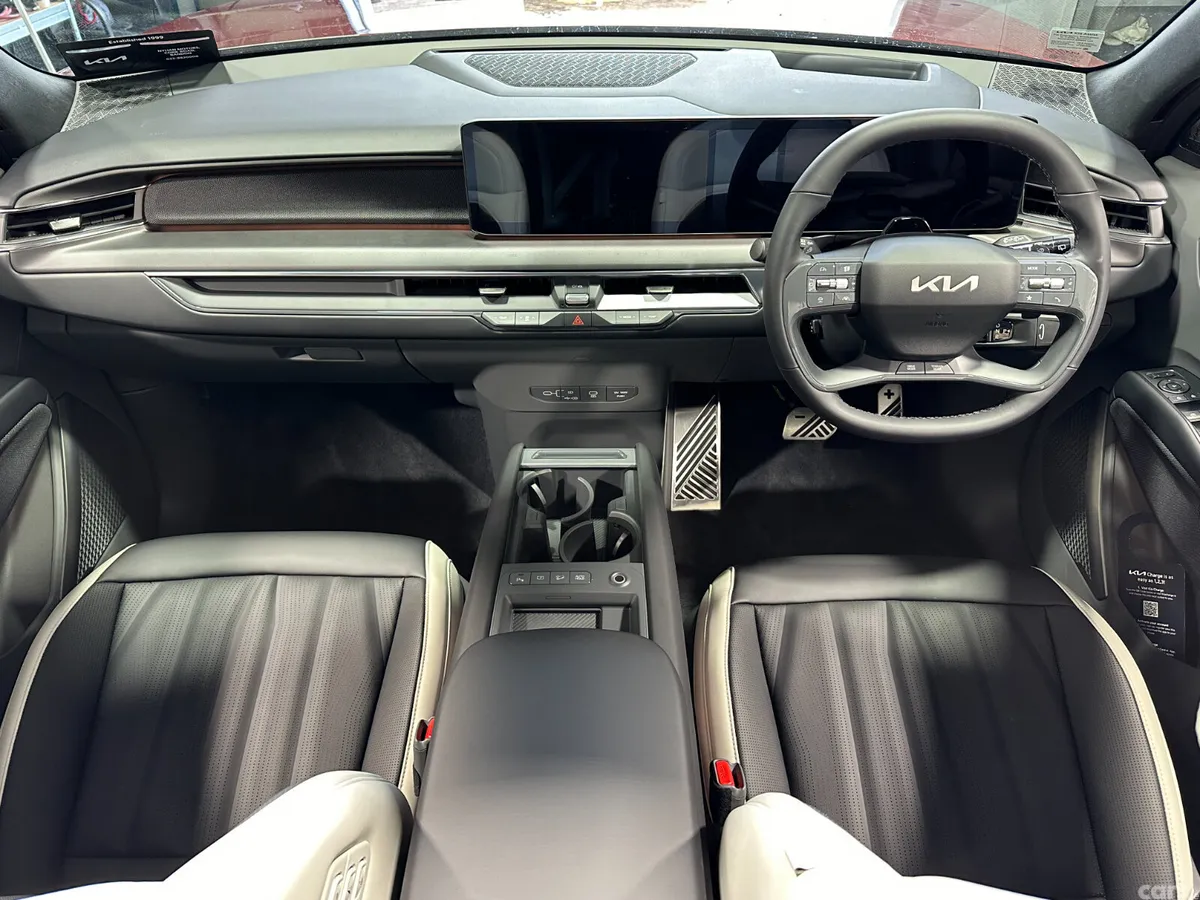 Kia EV9 SUV, Electric, 2026, Red